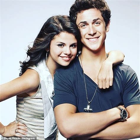 Selena Gomez, David Henrie Return in Wizards。